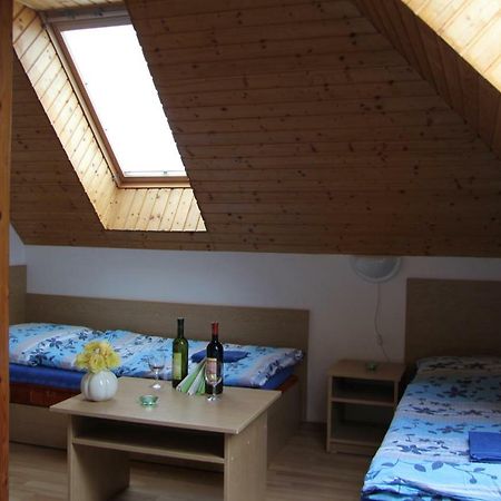 Penzion Brejk Liptovske Sliace エクステリア 写真