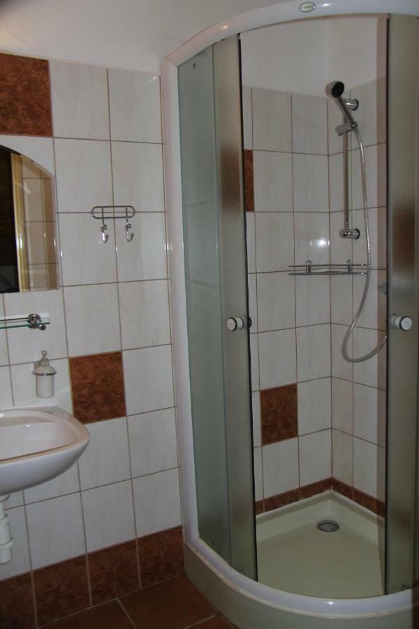 Penzion Brejk Liptovske Sliace エクステリア 写真