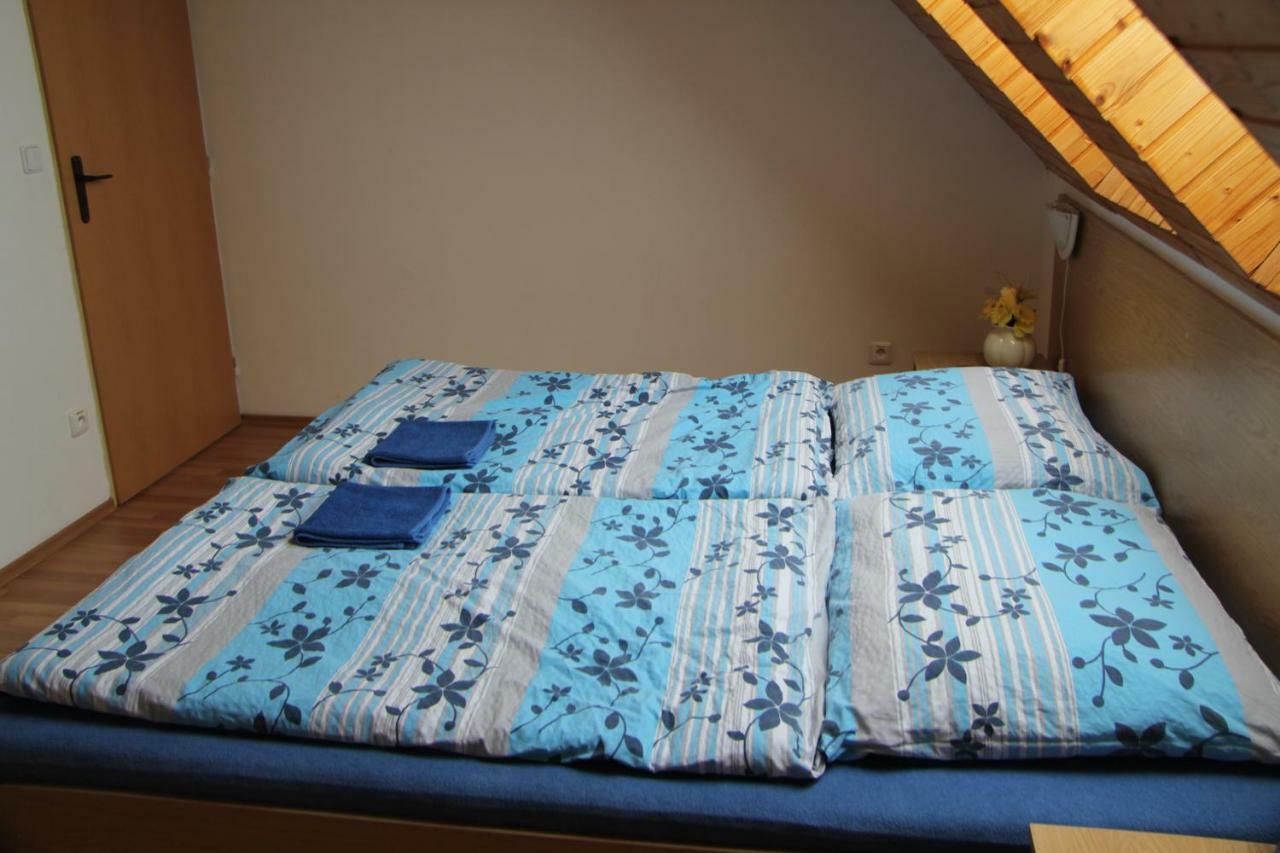 Penzion Brejk Liptovske Sliace エクステリア 写真