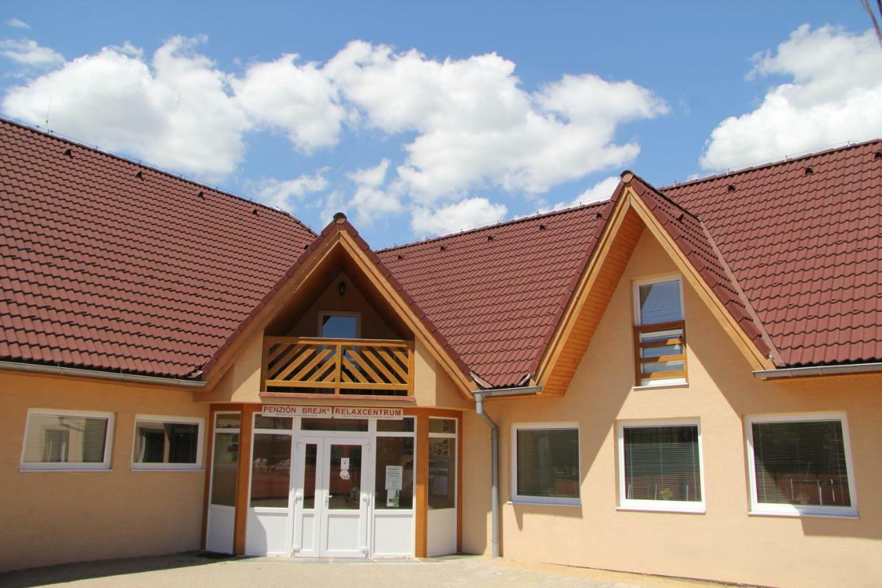 Penzion Brejk Liptovske Sliace エクステリア 写真